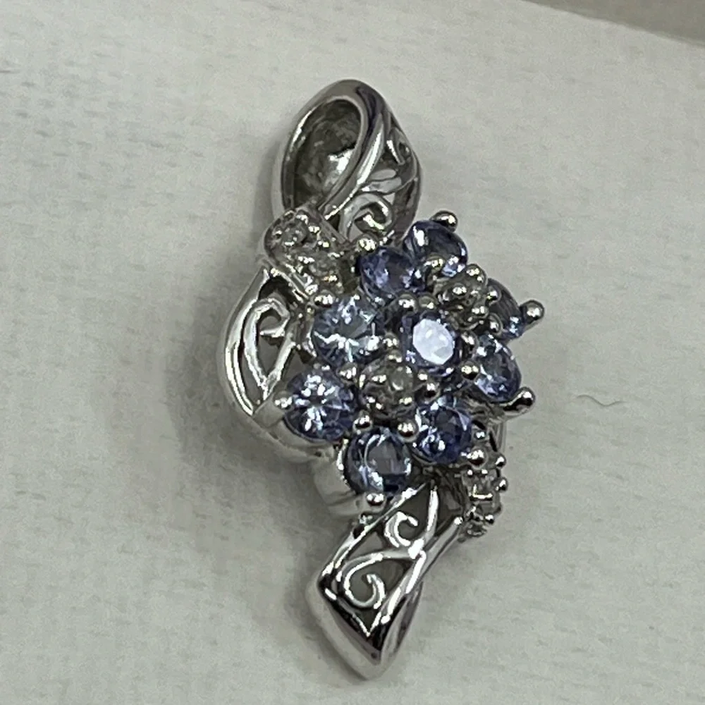 10K White Gold Tanzanite ๐ Diamond Accent Pendant - Vintage Estate, 1990s - Picture 6 of 15